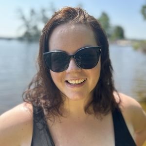 Meet your Posher, Layla